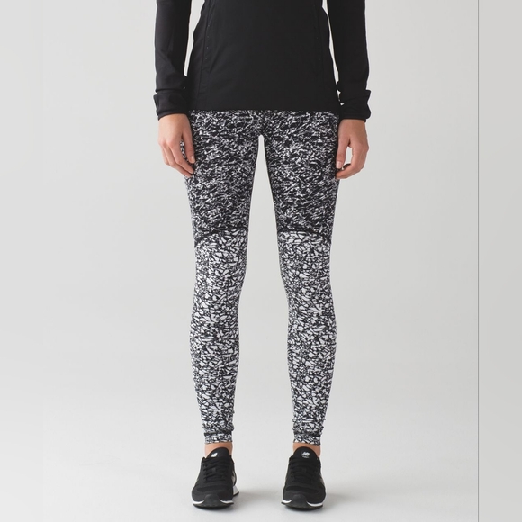 Lululemon Wunder Under Pant (Hi-Rise) Leggings Size 6 - Picture 3 of 8